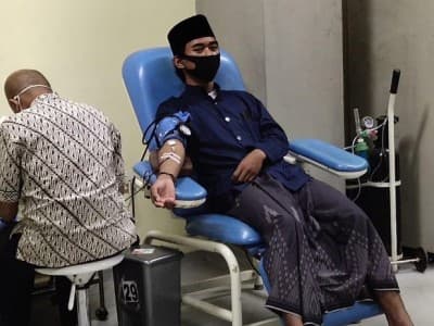 Bantu Sesama, Santri Al-Mizan Majalengka Hibah Darah