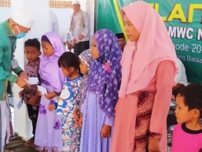 Saat Kegiatan Bahtsul Masail, NU di Sumenep Selalu Santuni Yatim