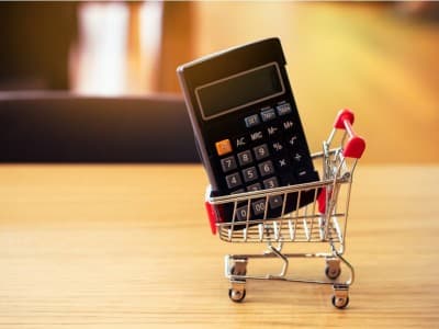 Hukum Potong Gaji Karyawan karena Ada Barang Hilang