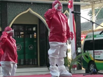 Upacara Kemerdekaan di RSI Siti Hajar Gunakan APD Lengkap