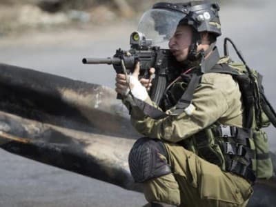 Israel Tembak Seorang Tunarungu Palestina di Pos Pemeriksaan Qalandiya