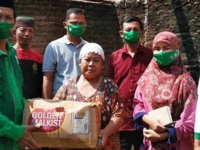 LAZISNU Nganjuk Perbaiki Rumah Janda yang Diterjang Puting Beliung