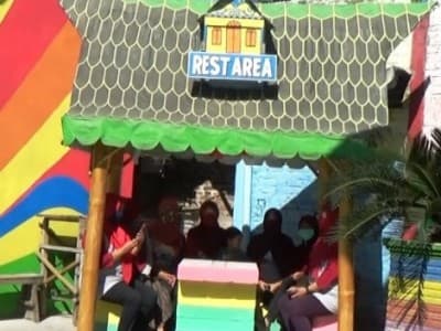 Melihat ‘Kampung Pelangi’ Kreasi Nahdliyin di Sidoarjo