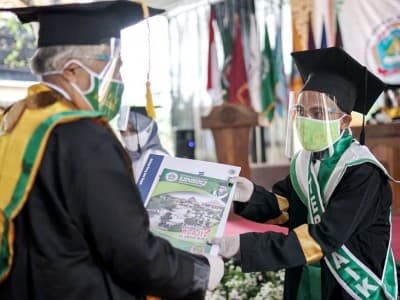 Unsiq Wonosobo Wisuda 452 Mahasiswa