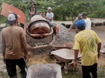 Banser Bantu Bangun Gedung Madrasah Diniyah di Teluk Bintuni
