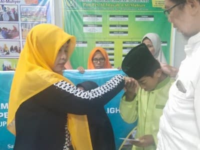 Santuni Anak Yatim, Cara Jamiyah Pengasuh Pesantren Putri Jambi Rayakan Asyura