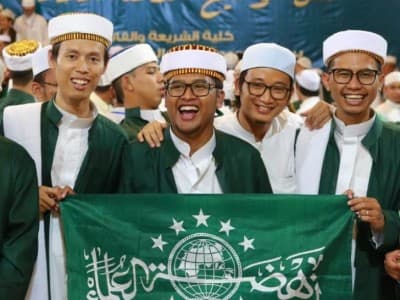 Kader NU di Yaman Diwisuda