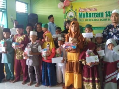Pesantren Syekh Abdul Qadir Jailani Situbondo Awali Muharram dengan Santunan Yatim