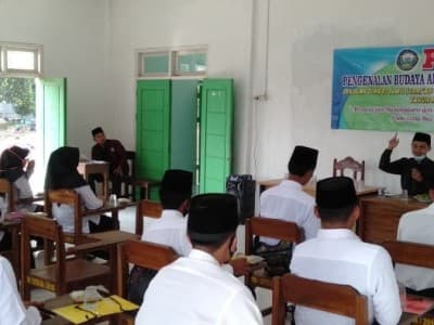 Mahasiswa Baru STISDA Lamteng Harus Jadi Intelektual-Santri, Santri-Intelektual