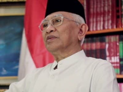 Gus Mus Kritik Oknum Pejabat soal Gugurnya 100 Dokter karena Covid-19