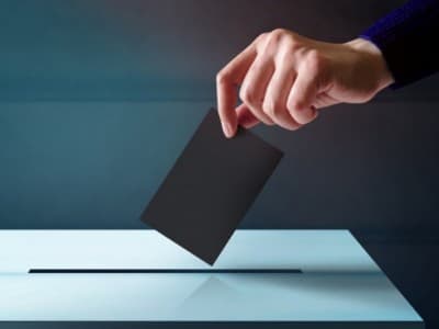 Komisioner KPUD Gresik Sebut Kerumunan Massa di Pilkada Serentak Sulit Dihindari