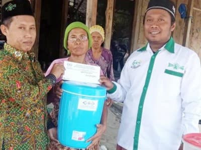 Ikhtiar LAZISNU Kendal Ringankan Beban Pedagang Kecil