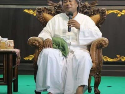 Gus Muwafiq kepada Generasi Milenial: Belajarlah Sejarah Bangsa dengan Utuh