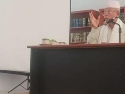 Almarhum Kiai Habib, Pemilik Sanad Shahih Bukhari Urutan Ke-22 dari Mbah Hasyim