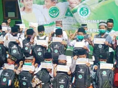 Khitan Ceria IPNU-IPPNU di Kendal Bantu Masyarakat Terdampak Covid-19