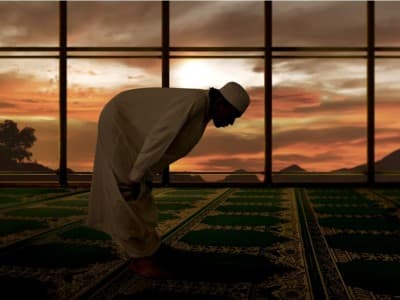 Zakar Bergerak-gerak, Apakah Membatalkan Shalat?