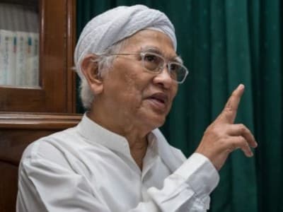 HUT TNI ke-75, Gus Mus Unggah Puisi Balsem 'ABRIKU'