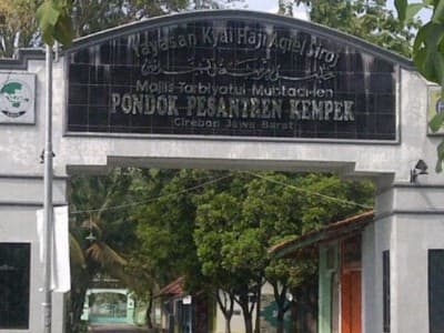 Cegah Covid-19, Pesantren KHAS Kempek Larang Wali Santri Berkunjung