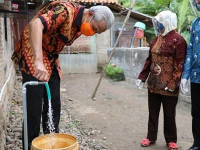 Bantuan Air Bersih dari Pemprov Jateng Disambut Gembira Ribuan Warga Purworejo