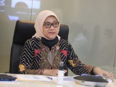 Menaker Ida: UU Cipta Kerja Hanya Menghapus Upah Minimum Padat Karya