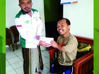 LAZISNU Majalengka Salurkan Infaq untuk Warga yang Sakit