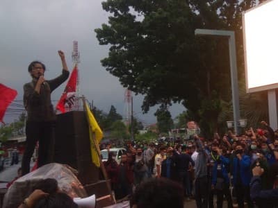 Omnibus Law Cipta Kerja: Potret Bagaimana Demokrasi dan Hukum Dimanipulasi