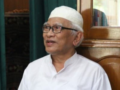 Gus Mus dan Mauidzah Hasanah di Tengah Kiai-kiai Sepuh