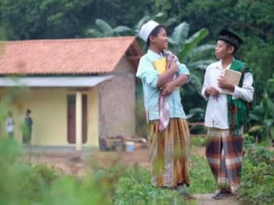 Menghadirkan Islam Santri