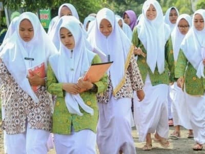 Lagu Beserta Lirik Lengkap Mars Hari Santri