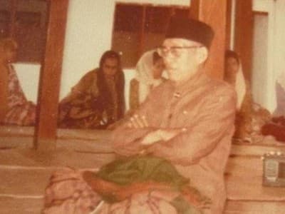 Syarah ‘Shalawat Wasiat’ Mbah Kiai Umar Solo (2)