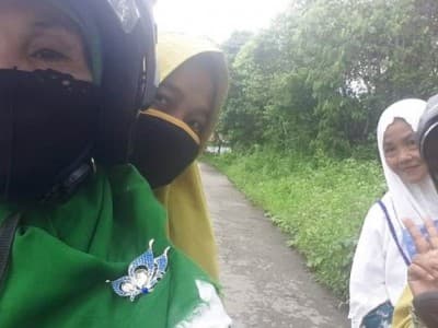 Semangat Sejumlah Janda di Kawasan Mimika Meriahkan Maulid Nabi