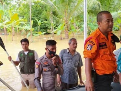 Banjir Landa Mujur Lor Cilacap, NU Evakuasi Warga dan Kirimkan Makanan