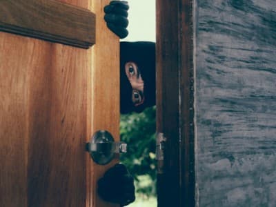 Humor: Reaksi Seorang Crazy Rich Usai Kemalingan