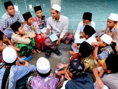Pondok Pesantren Diyakini sebagai Sumber Persaudaraan dan Cinta Tanah Air