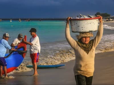 Khutbah Jumat: Kemuliaan Pekerja Keras