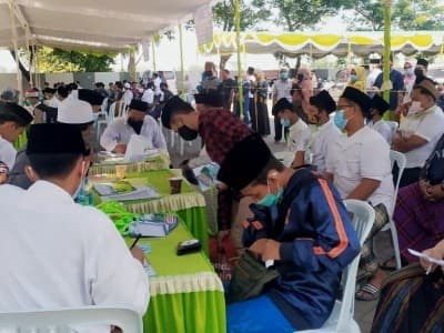 Kembali ke Pesantren, Ratusan Santri Tebuireng Jombang Jalani Swab Test