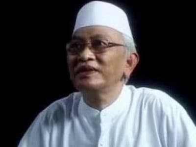 Di Hari Pahlawan, Gus Mus Bacakan Puisi tentang Marsinah