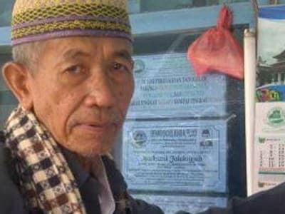 Innalillahi, Ahli Falak Magelang KH Misbachul Munir Wafat