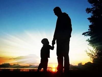 Ayah Harus Jadi Teladan Baik karena Tercermin pada Perilaku Anak