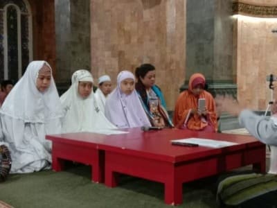 Tertarik dengan Islam Ramah, Gadis Asal Malang Ini Masuk Islam