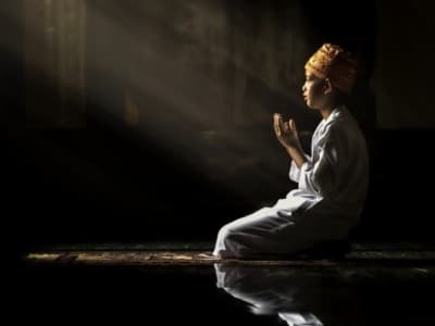 Empat Tips Mudah Bangun Malam untuk Shalat Tahajud