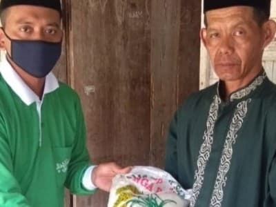 UPZISNU di Lampung Tengah Bagikan Beras kepada Warga Terdampak Covid-19