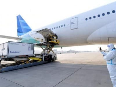 Vaksin Sinovac Tiba di Indonesia, Lansia Harus Jadi Prioritas