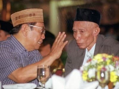 Kiai Sahal dan Gus Dur: Hubungan Erat Kajen-Tebuireng