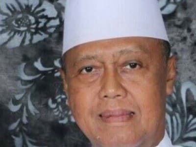 Innalillahi, KH Noer Muhammad Iskandar SQ Tutup Usia