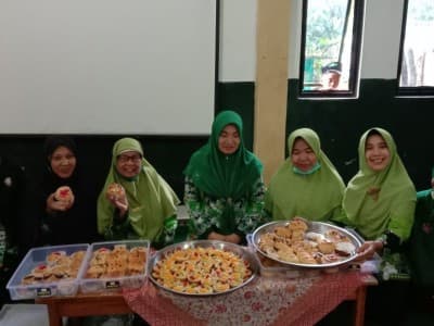 Muslimat NU Pringsewu Gelar Pelatihan Pembuatan Aneka Kue Basah