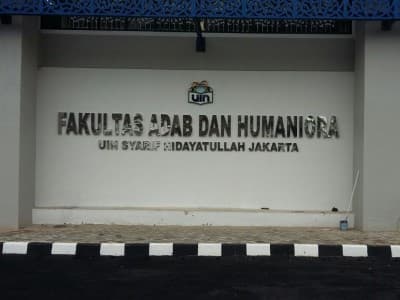 Menulis Skripsi tentang Gus Dur Dapat Beasiswa di FAH UIN Jakarta