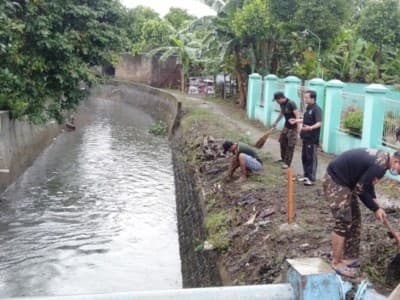 Pemuda Desa Jepang Kabupaten Kudus Berkolaborasi Jaga Kebersihan Kali