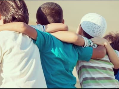 Islam yang Murah Hati: Sebuah Pengalaman Hidup Warga Non-Muslim