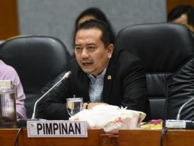 Ketua Komisi X DPR Tolak Penghapusan Guru dari Formasi CPNS